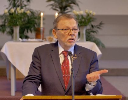 Visa Dieva pilnība Kristū