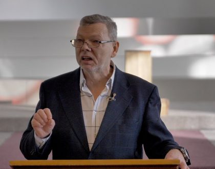 Dieva darbabiedri tempļa celšanā