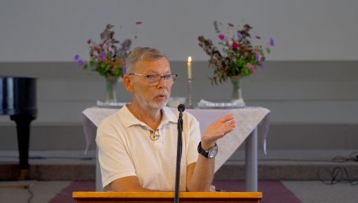 Svētīgi uz kāzu mielastu uzaicinātie