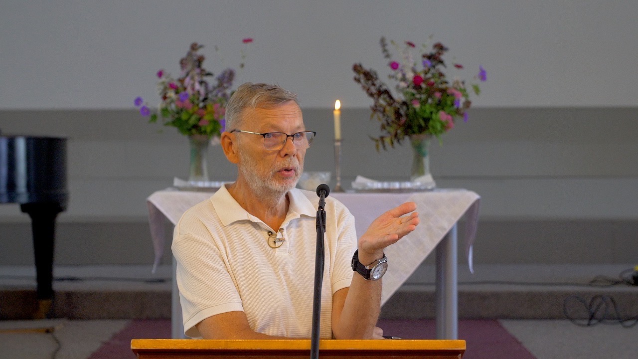 Svētīgi uz kāzu mielastu uzaicinātie