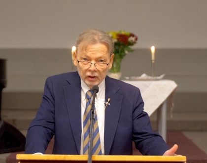 Kā tad tu mūs mīli?!